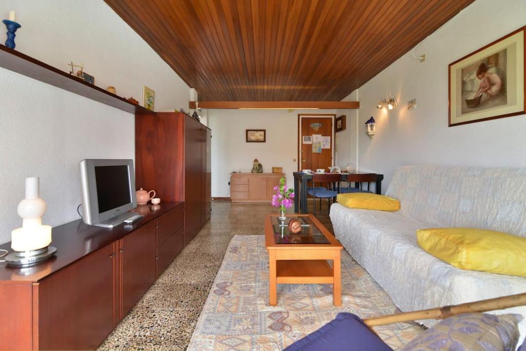 Oasis Near Barcelona Pool Tennis Appartement *