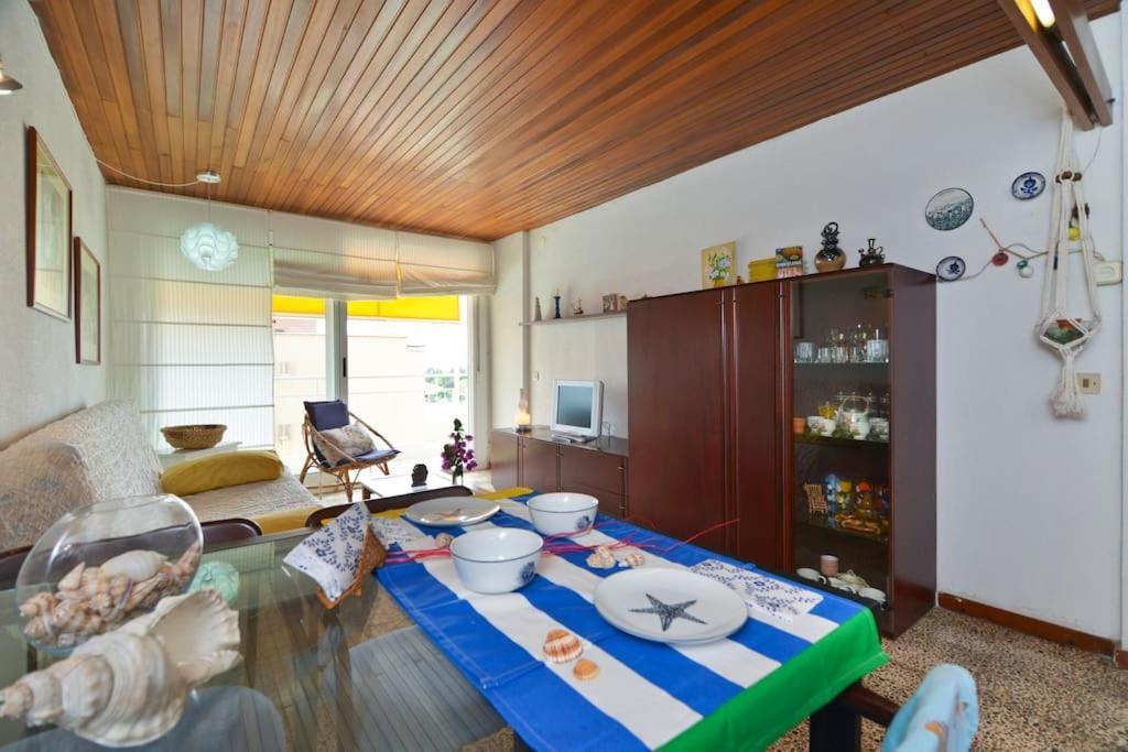 Oasis Near Barcelona Pool Tennis Appartement *