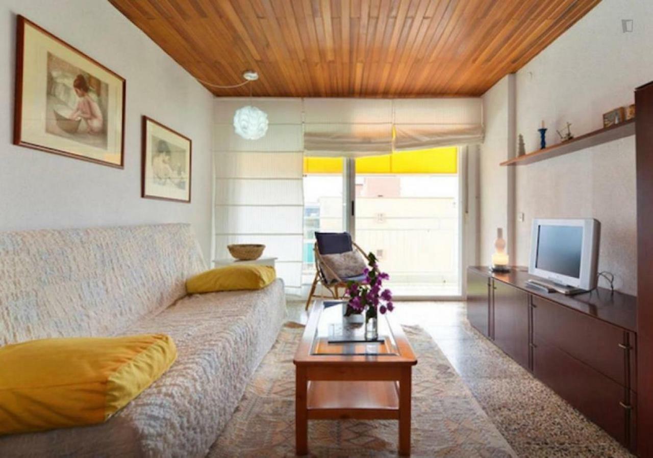Oasis Near Barcelona Pool Tennis Appartement *