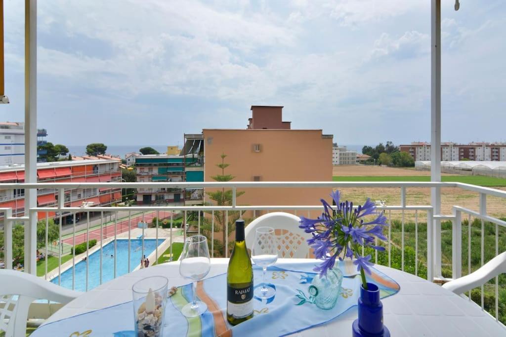 Oasis Near Barcelona Pool Tennis *